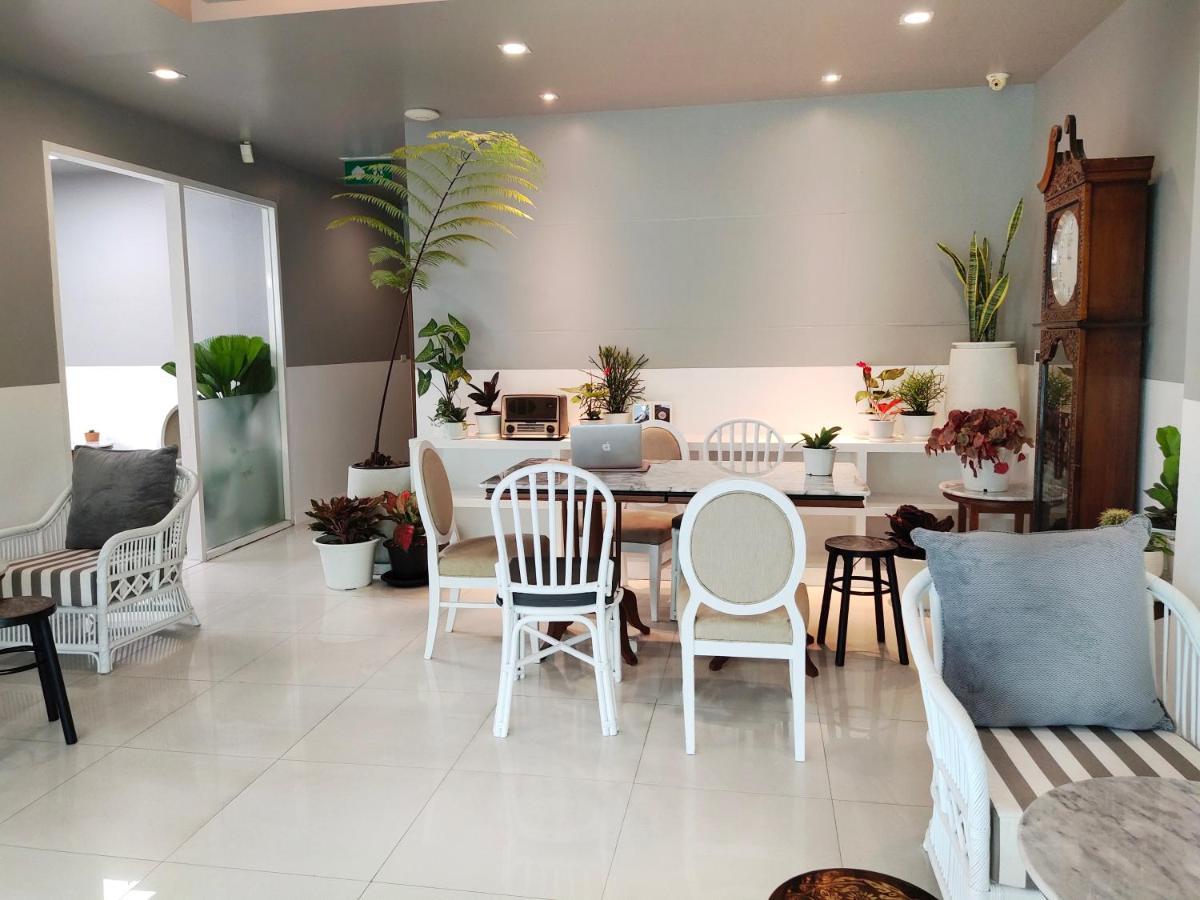Ratana Hotel Rassada, Phuket Town- Sha Extra Plus Bagian luar foto