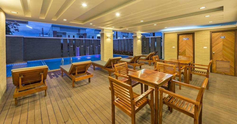 Ratana Hotel Rassada, Phuket Town- Sha Extra Plus Bagian luar foto