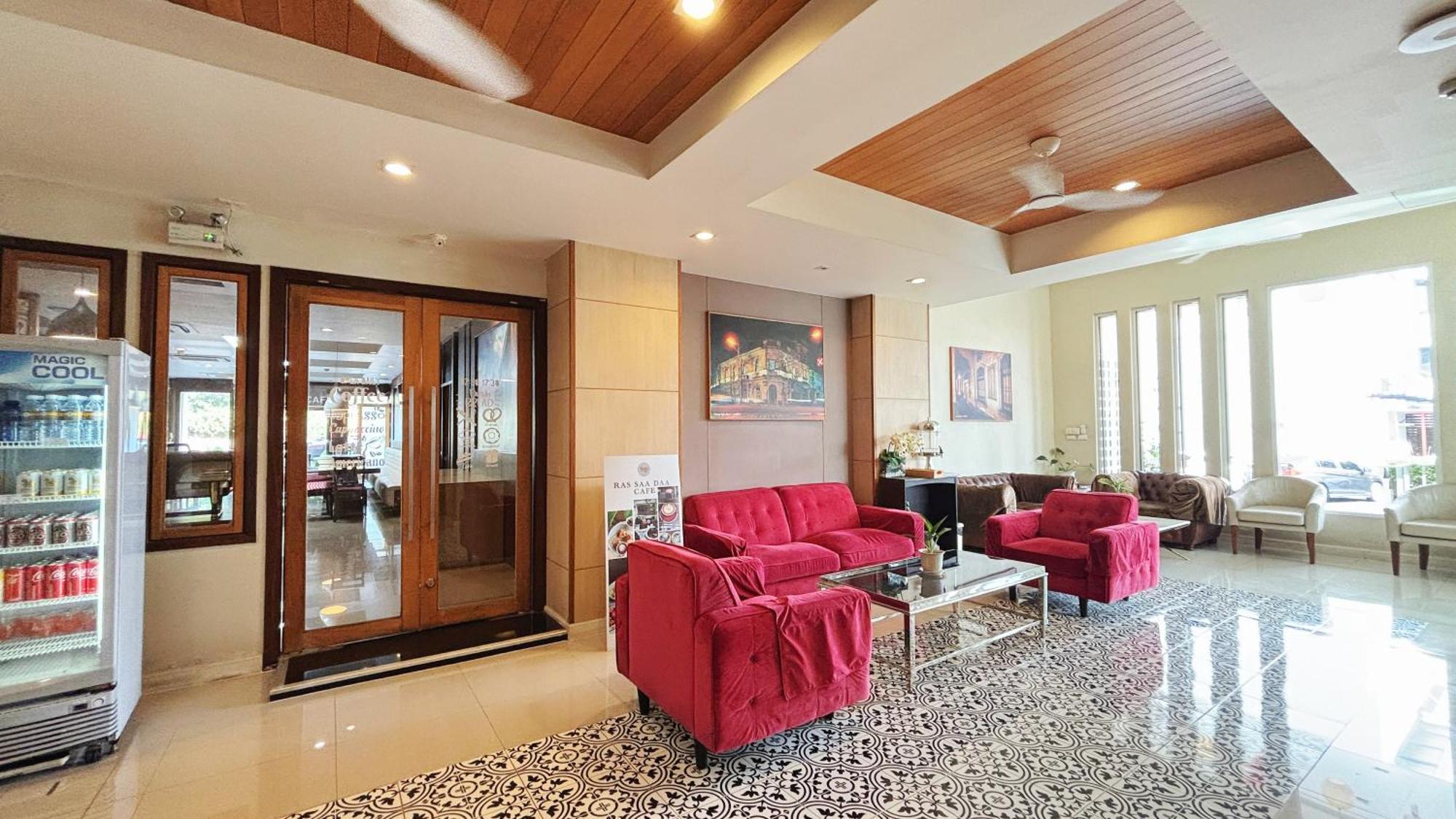 Ratana Hotel Rassada, Phuket Town- Sha Extra Plus Bagian luar foto