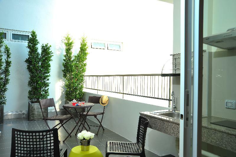 Ratana Hotel Rassada, Phuket Town- Sha Extra Plus Bagian luar foto